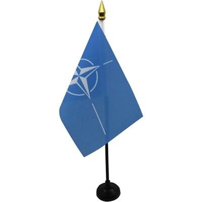 AZ FLAG Bandiera da Tavolo OTAN 15x10 cm Poliestere 100D Base Plastica Uso interno bandiera da tavolo dell'organizzazione internazionale OTAN finitura cucita e bordi rinforzati AZ FLAG Bandiera da Tavolo OTAN 15x10 cm Poliestere 100D Base Plastica Uso interno bandiera da tavolo dell'organizzazione internazionale OTAN finitura cucita e bordi rinforzati