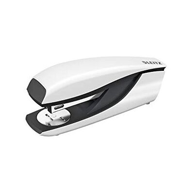 Leitz Cucitrice, Capacità fino a 30 Fogli, Design Ergonomico in Metallo, Include Punti, Gamma WOW, , Box, Bianco Leitz Cucitrice, Capacità fino a 30 Fogli, Design Ergonomico in Metallo, Include Punti, Gamma WOW, , Box, Bianco