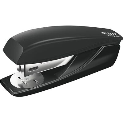 Leitz NeXXt Piccola Pinzatrice in Acciaio e Plastica Riciclati al 96% e Riciclabile al 100%, Pinza fino a 25 Fogli, 200 Graffette Incluse, Gamma Recycle, 35 mm x 51 mm x 121 mm Nero Leitz NeXXt Piccola Pinzatrice in Acciaio e Plastica Riciclati al 96% e Riciclabile al 100%, Pinza fino a 25 Fogli, 200 Graffette Incluse, Gamma Recycle, 35 mm x 51 mm x 121 mm Nero