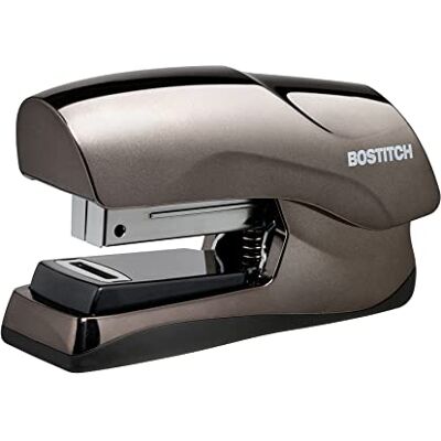 Bostitch Office Cucitrice resistente, capacità 40 fogli, senza inceppamento, mezza striscia, si adatta al palmo della mano, per classe, ufficio o scrivania, nero cromato Bostitch Office Cucitrice resistente, capacità 40 fogli, senza inceppamento, mezza striscia, si adatta al palmo della mano, per classe, ufficio o scrivania, nero cromato