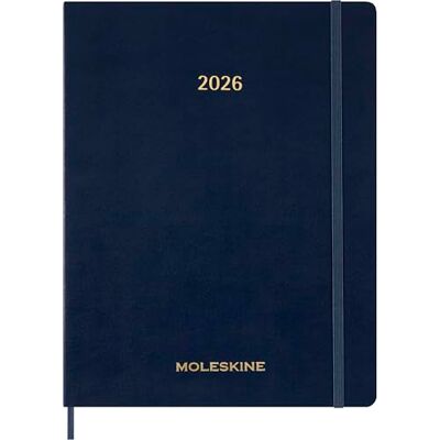 Moleskine Essential Planner 2025-2026, Agenda Settimanale Verticale 15 Mesi, Con Slot Orari Giornalieri, Copertina Flessibile, Colore Blu, Formato XXL 23,5x28,14 Moleskine Essential Planner 2025-2026, Agenda Settimanale Verticale 15 Mesi, Con Slot Orari Giornalieri, Copertina Flessibile, Colore Blu, Formato XXL 23,5x28,14