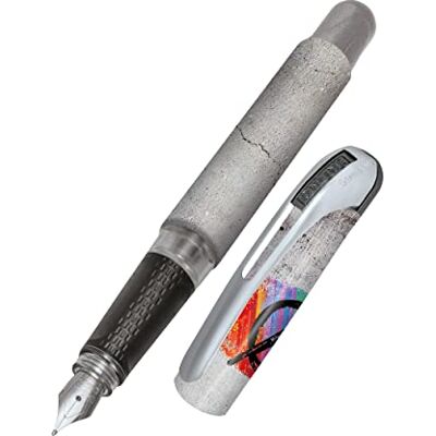 Online Penna a inchiostro College Peace │ Penna stilografica ergonomica per la scuola │ piuma media, parte soft grip │ per cartucce d'inchiostro standard │ ricaricabile │ ideale per bambini Online Penna a inchiostro College Peace │ Penna stilografica ergonomica per la scuola │ piuma media, parte soft grip │ per cartucce d'inchiostro standard │ ricaricabile │ ideale per bambini