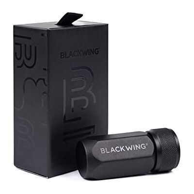 Blackwing Affilacoltelli a punta lunga in un solo passo, lama in acciaio tedesco, crea una punta curva lunga affilata, facile da usare, nero, 1 pezzo Blackwing Affilacoltelli a punta lunga in un solo passo, lama in acciaio tedesco, crea una punta curva lunga affilata, facile da usare, nero, 1 pezzo