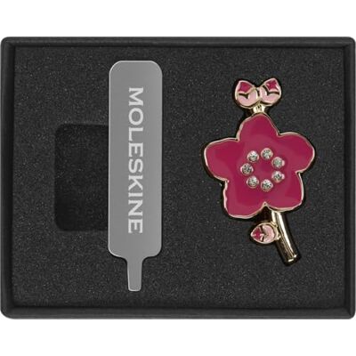 Moleskine Pin Sakura Spilla Argento Decorativa per Taccuino o Agenda, Charm Fiore in Lega di Zinco Moleskine Pin Sakura Spilla Argento Decorativa per Taccuino o Agenda, Charm Fiore in Lega di Zinco