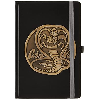 Pyramid Cobra Kai Taccuino in finta pelle, formato A5, elegante design con badge in metallo, essenziale per fan e per prendere appunti, costruzione durevole, prodotto con licenza ufficiale Pyramid Cobra Kai Taccuino in finta pelle, formato A5, elegante design con badge in metallo, essenziale per fan e per prendere appunti, costruzione durevole, prodotto con licenza ufficiale