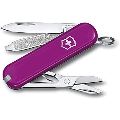 Victorinox , Classic SD, Coltellino Svizzero, Originale, Multiuso, Campeggio, 7 Funzioni, Lama, piccola, Lima per unghie, Magenta Victorinox , Classic SD, Coltellino Svizzero, Originale, Multiuso, Campeggio, 7 Funzioni, Lama, piccola, Lima per unghie, Magenta