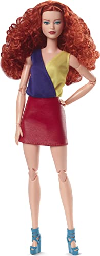 Barbie Signature Looks, Bambola Snodata con Capelli Ricci Rossi e Abito con Minigonna, Look alla Moda, da Collezione, Giocattolo per Bambini, 6+ Anni,