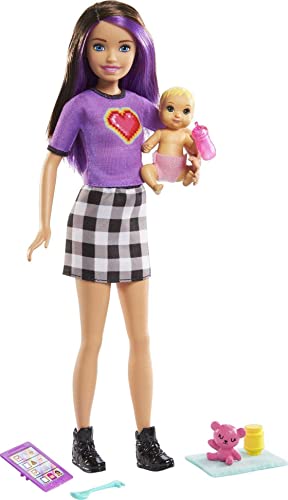 Barbie -Skipper Babysitters Bambola Bruna, Bebè e 4 Accessori, Giocattolo per Bambini 3+ Anni,