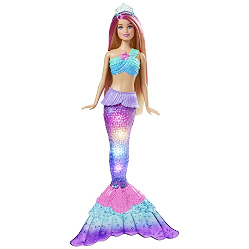 Barbie -Dreamtopia Sirena Luci Scintillanti Bambola Bionda con Coda che si Illumina, Luci che si Attivano con Acqua e Capelli con Ciocche Rosa, Giocattolo per Bambini 3+ Anni,