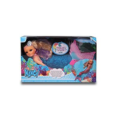 Nancy un giorno a scuola da sirena, bambola con coda, capelli con riflessi rosa e accessori, giocattolo acquatico sommergibile, Famosa () Nancy un giorno a scuola da sirena, bambola con coda, capelli con riflessi rosa e accessori, giocattolo acquatico sommergibile, Famosa ()