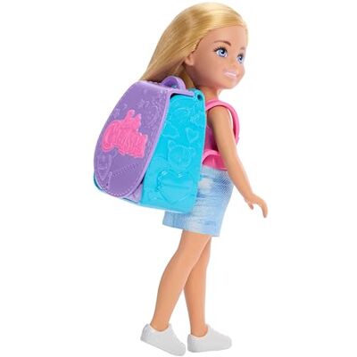 Barbie Chlesea Zainetto Dolce Forno, bambola bionda con zaino indossabile e accessori a tema cucina per preparare dolcetti, giocattolo per bambini, 3+ anni, Barbie Chlesea Zainetto Dolce Forno, bambola bionda con zaino indossabile e accessori a tema cucina per preparare dolcetti, giocattolo per bambini, 3+ anni,