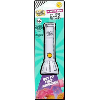 MGA's Miniverse Make It Mini Torcia Con Luce UV, Torcia UV Per L'indurimento Della Resina, Adatta Per Collezionisti E Bambini Età 14+ NON EDIBILE MGA's Miniverse Make It Mini Torcia Con Luce UV, Torcia UV Per L'indurimento Della Resina, Adatta Per Collezionisti E Bambini Età 14+ NON EDIBILE