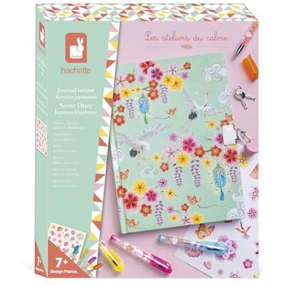 Janod Diario con Lucchetto a Forma di Cuore + 2 Chiavi Ispirazione Sogni Giapponesi 96 Pagine illustrate Taccuino Segreto Fornito con Adesivi e 4 Penne Gel Glitterate dai 7 Anni Janod Diario con Lucchetto a Forma di Cuore + 2 Chiavi Ispirazione Sogni Giapponesi 96 Pagine illustrate Taccuino Segreto Fornito con Adesivi e 4 Penne Gel Glitterate dai 7 Anni