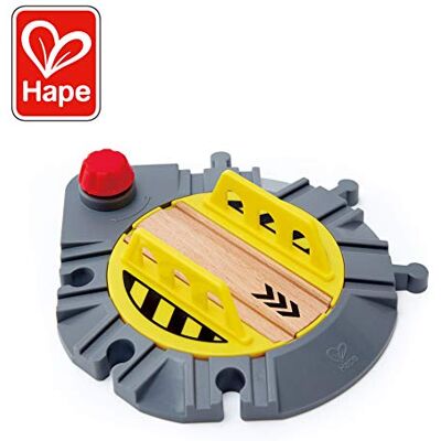 Hape Piattaforma girevole per treni Scambio binari a sei direzioni regolabile con manopola per gioco trenini bambini dai 3 anni Hape Piattaforma girevole per treni Scambio binari a sei direzioni regolabile con manopola per gioco trenini bambini dai 3 anni