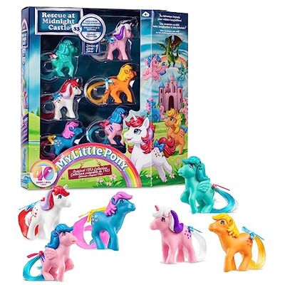 Basic Fun My Little Pony Set da collezione per 40° anniversario, , 6 personaggi classici pony in design retrò originali, set regalo giocattolo, giocattoli retrò per ragazze e ragazzi, dai 4 Basic Fun My Little Pony Set da collezione per 40° anniversario, , 6 personaggi classici pony in design retrò originali, set regalo giocattolo, giocattoli retrò per ragazze e ragazzi, dai 4