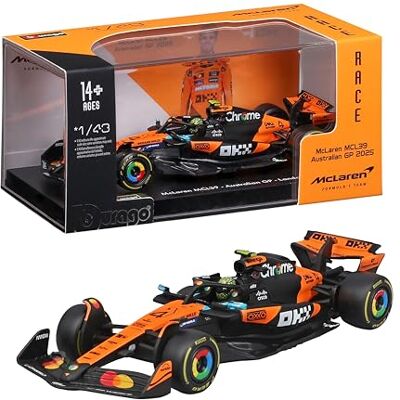 Burago B McLaren F1 MCL39 2025#4 Norris, Auto Diecast in Scala 1:43 con Teca Espositiva, Replica Dettagliata F1 McLaren, Basetta Inclusa, Licenza Ufficiale, Età Consigliata 14+ Anni Burago B McLaren F1 MCL39 2025#4 Norris, Auto Diecast in Scala 1:43 con Teca Espositiva, Replica Dettagliata F1 McLaren, Basetta Inclusa, Licenza Ufficiale, Età Consigliata 14+ Anni