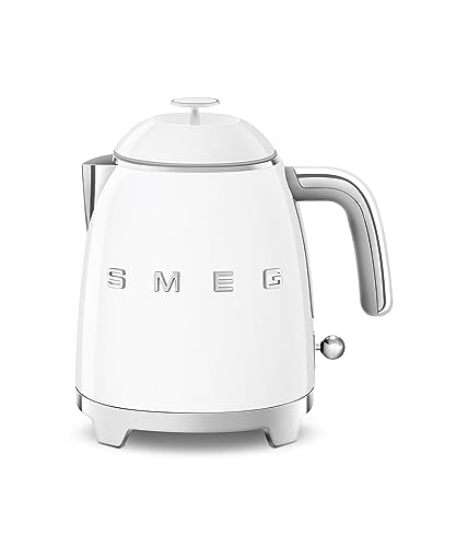 SMEG , Bollitore Elettrico Piccolo  0,8 L, Filtro in Acciaio Inox, Autospegnimento di Sicurezza, Indicatore Livello di Acqua, Base Antiscivolo e Avvolgicavo Integrato, Potenza 1400W, Bianco