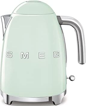 SMEG , Bollitore Elettrico  1,7L, Filtro Anticalcare Lavabile, Autospegnimento di Sicurezza, Indicatore Livello Acqua, Base Antiscivolo e Avvolgicavo Integrato, Potenza 2400W, Verde Pastello