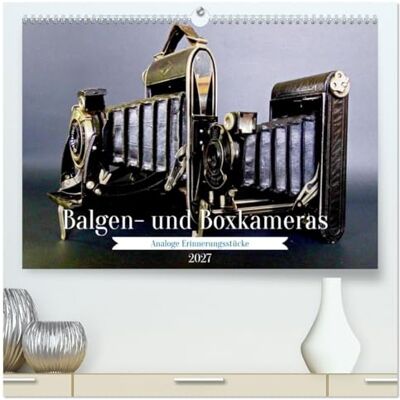 CALVENDO Telecamere a soffietto e box: ricordi analogici (calendario da parete di alta qualità 2027 DIN A2 orizzontale), stampa artistica lucida: una fotocamera come una scatola per scarpe? CALVENDO Telecamere a soffietto e box: ricordi analogici (calendario da parete di alta qualità 2027 DIN A2 orizzontale), stampa artistica lucida: una fotocamera come una scatola per scarpe?