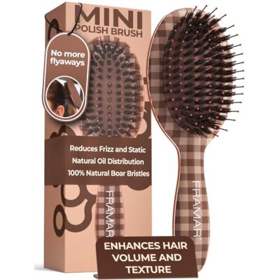 FRAMAR Mini Spazzola Capelli Spazzola Setole Cinghiale – a Quadretti Spazzola da Viaggio, Spazzola Capelli Setole Cinghiale, Spazzola Piccola Per Capelli, Aggiunge Volume e Lucentezza FRAMAR Mini Spazzola Capelli Spazzola Setole Cinghiale – a Quadretti Spazzola da Viaggio, Spazzola Capelli Setole Cinghiale, Spazzola Piccola Per Capelli, Aggiunge Volume e Lucentezza