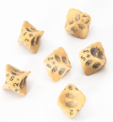 LYNX Set Dadi D8 Set di Sei Dadi 8 Facce Dadi per GDR a Tema Teschio & Ossa. Dadi Particolari per D&D, Dungeons & Dragons (DND), Warhammer, Pathfinder, Magic the Gathering (MTG). (Giallo)