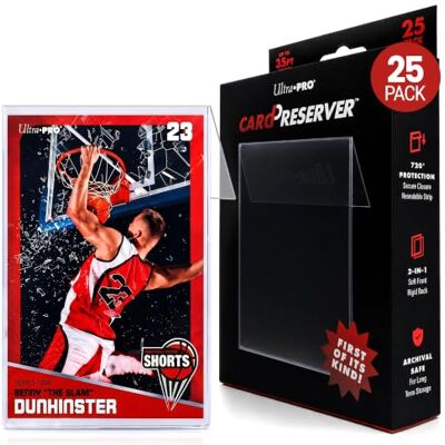 Ultra Pro CardPreserver Confezione da 25 custodie protettive trasparenti per carte collezionabili, senza acidi, in polipropilene senza PVC, sicurezza a 720°, facili da caricare Ultra Pro CardPreserver Confezione da 25 custodie protettive trasparenti per carte collezionabili, senza acidi, in polipropilene senza PVC, sicurezza a 720°, facili da caricare