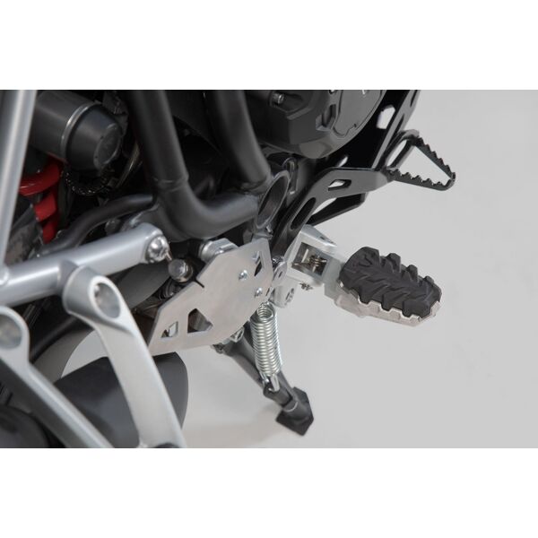 sw-motech kit poggiapiedi  evo - triumph tiger 800/ 900/ 1200, scrambler 1200. nero argento unica taglia