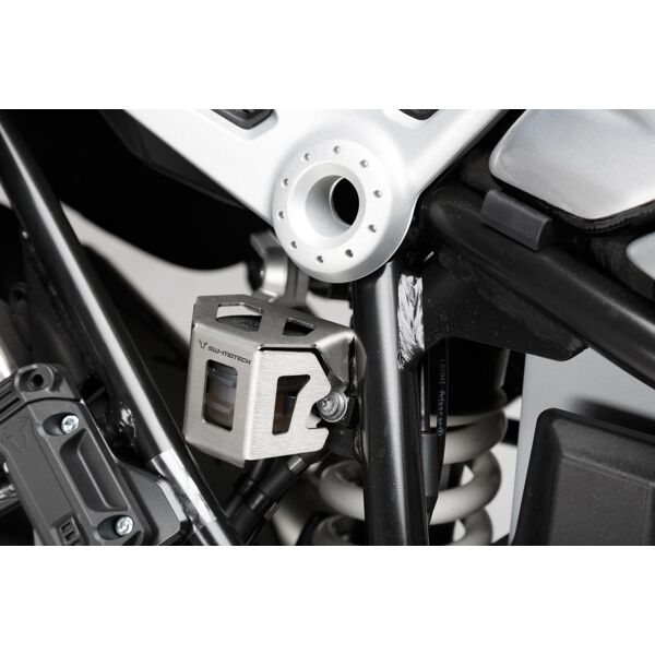 sw-motech protezione serbatoio liquido freni - argento. modelli bmw r ninet (14-).