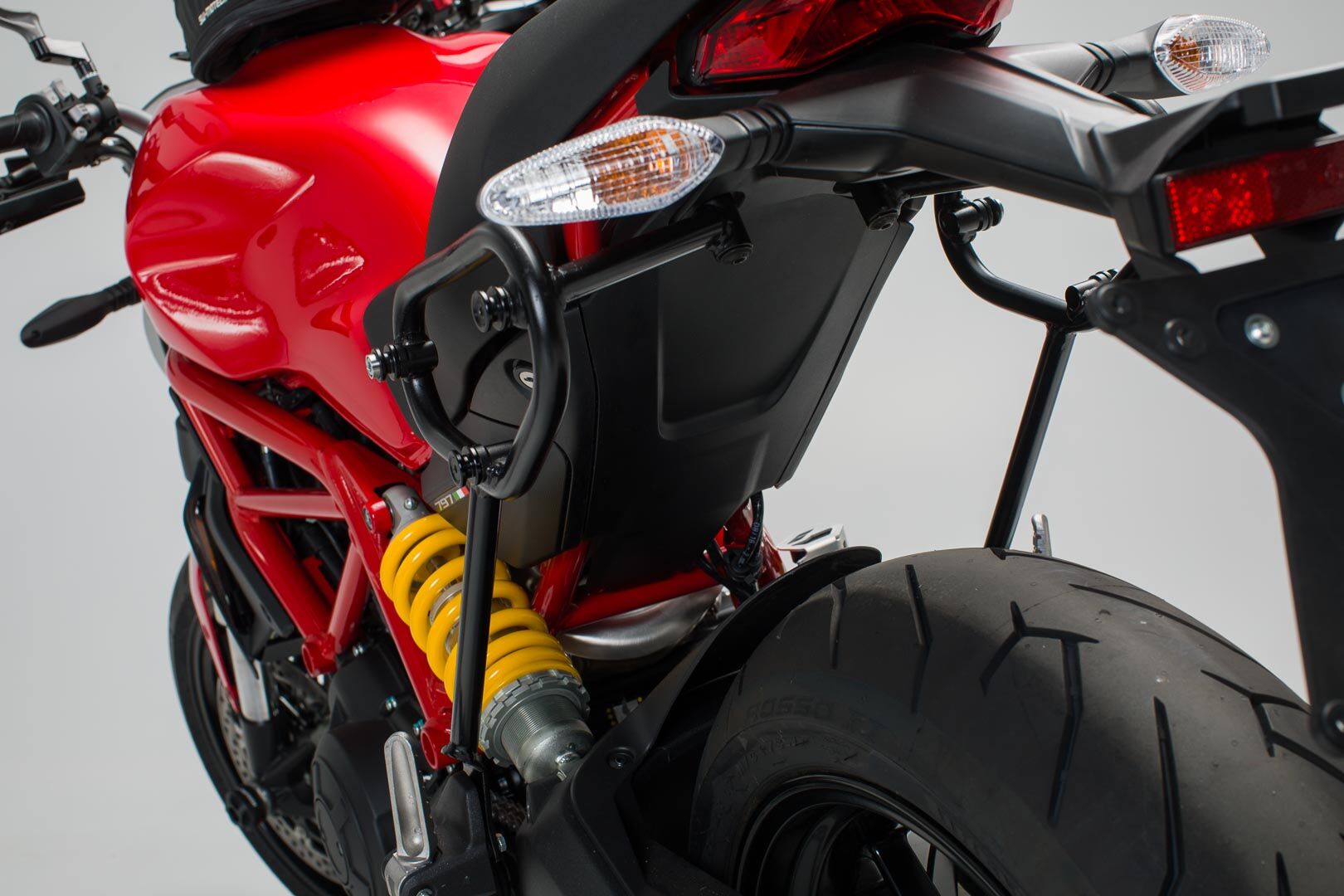 sw-motech slc portapacchi sinistro - ducati monster 821/1200, super sport 950.