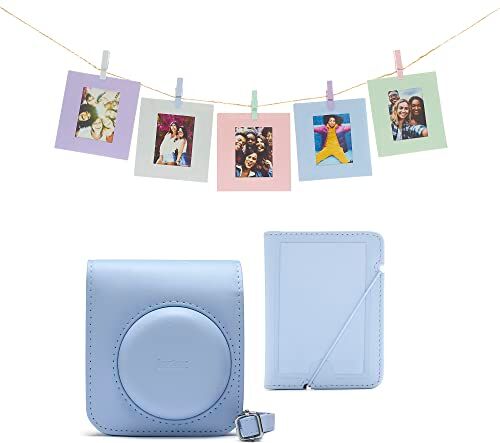 Fujifilm instax Mini 12 kit di accessori, custodia per fotocamera, album fotografico, carte da appendere e mollette, blu pastello