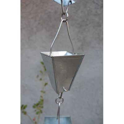 Catena Per Pioggia A Coppa Alluminio Per Grondaia Forhome® - Fluidibilità 3,5/5 Catena Per Pioggia A Coppa Alluminio Per Grondaia Forhome® - Fluidibilità 3,5/5