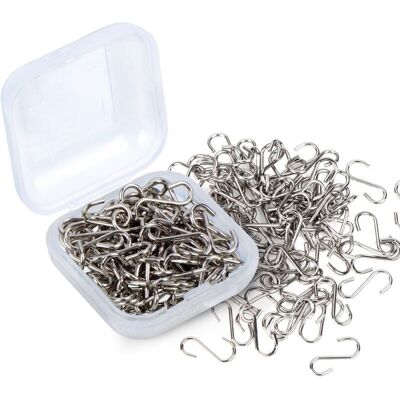 OEM 150 Pezzi Di Mini Ganci A S Da 0,55 Pollici Con Scatola Portaoggetti Per Il Fai Da Te, Per Appendere Gioielli, Portachiavi Ed Etichette OEM 150 Pezzi Di Mini Ganci A S Da 0,55 Pollici Con Scatola Portaoggetti Per Il Fai Da Te, Per Appendere Gioielli, Portachiavi Ed Etichette