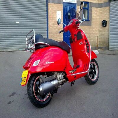3M - Strisce Per Cerchi Scooter Adesive Rifrangenti Materiale Colore - Rosso 3M - Strisce Per Cerchi Scooter Adesive Rifrangenti Materiale Colore - Rosso
