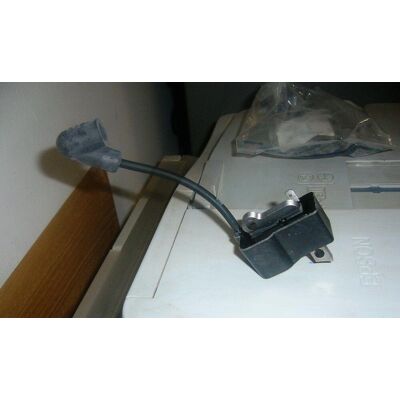 Jonsered Bobina Accensione Motosega Cs2245 Cs2250 Cs2240 Originale 579638803 Jonsered Bobina Accensione Motosega Cs2245 Cs2250 Cs2240 Originale 579638803