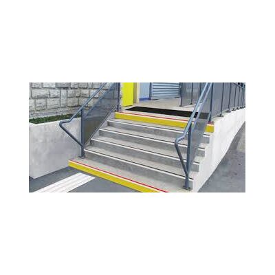 3M - Nastro di segnalazione in PVC giallo - 10M - Contrasto scale 3M - Nastro di segnalazione in PVC giallo - 10M - Contrasto scale