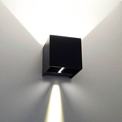 Trade Shop Traesio Luce da Parete Fredda Bianca - 10W 1200lm Cube LED Trade Shop Traesio Luce da Parete Fredda Bianca - 10W 1200lm Cube LED