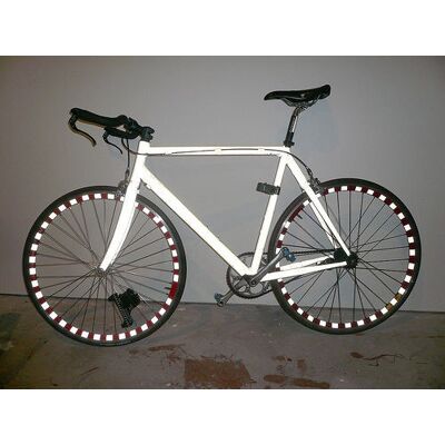 3M - Pellicola Adesiva Rifrangente Scotchlite Serie 580 Colore Nero (rifrange In Bianco) Larghezza - 1220mm 3M - Pellicola Adesiva Rifrangente Scotchlite Serie 580 Colore Nero (rifrange In Bianco) Larghezza - 1220mm