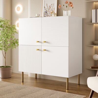 SOLKVUNZA Madia Moderna Bianca Con 4 Ante – Mobile Contenitore Compatto Da 80 Cm Per Soggiorno, Camera Da Letto E Ingresso, Con Frontali Lavorati, Maniglie Dorate E Gambe In Acciaio SOLKVUNZA Madia Moderna Bianca Con 4 Ante – Mobile Contenitore Compatto Da 80 Cm Per Soggiorno, Camera Da Letto E Ingresso, Con Frontali Lavorati, Maniglie Dorate E Gambe In Acciaio