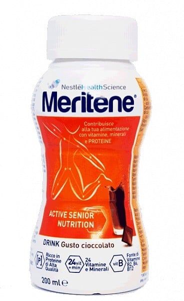Nestlè Meritene Drink gusto cioccolato + cannuccia (200 ml) Nestlè Meritene Drink gusto cioccolato + cannuccia (200 ml)