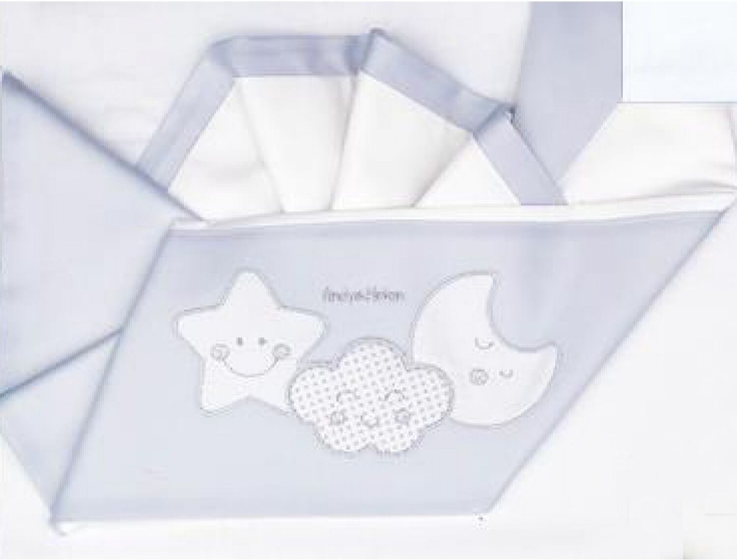 Andy & Helen Set Lenzuola Andy & Helen per Culla Ricamato D34 3 pz Grigio Andy & Helen Set Lenzuola Andy & Helen per Culla Ricamato D34 3 pz Grigio