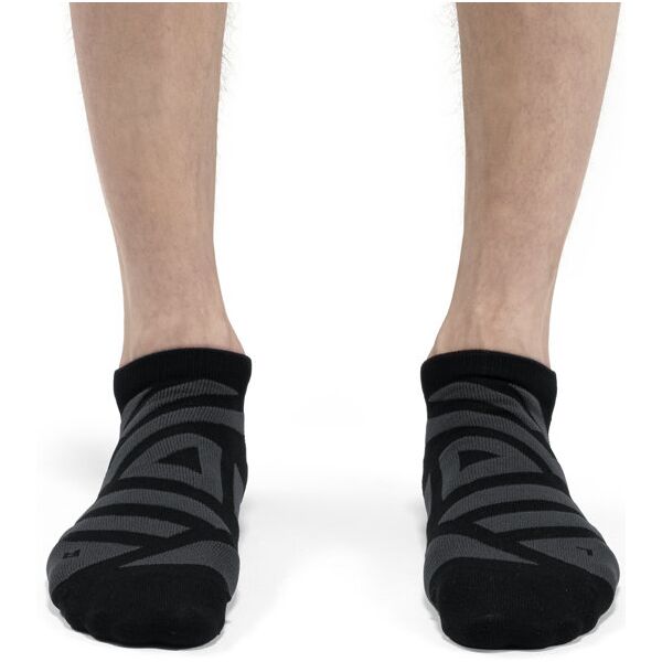 on performance low sock - calzini corti running - uomo grey/black m (eu 42-43)