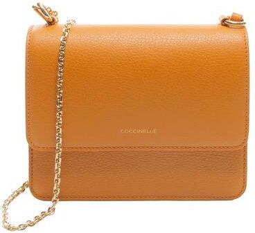 Coccinelle ANNE Borsa mini con flap in pelle martellata