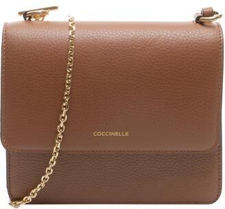 Coccinelle ANNE Borsa mini con flap in pelle martellata