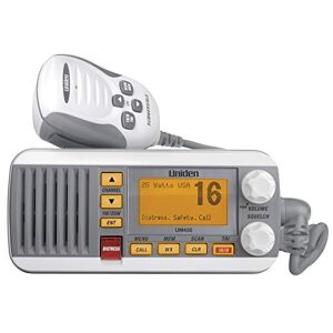 Uniden UM435 Radio marina VHF de montaje fijo avanzado, todos los canales marinos de Estados Unidos/internacionales/canadienses, incluyendo nuevos canales CDN "B", 1 vatio/25 vatios de potencia, impermeable IPX8 sumergible, blanco