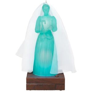 Hallmark Keepsake Adorno de Navidad de Disney The Haunted Mansion Collection Constance Hatchaway con luz y Sonido, Regalos para fanáticos de Disney Hallmark Keepsake Adorno de Navidad de Disney The Haunted Mansion Collection Constance Hatchaway con luz y Sonido, Regalos para fanáticos de Disney