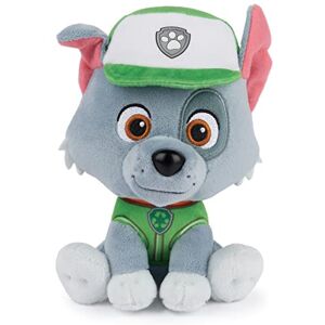GUND Juguete de Peluche Oficial de la Patrulla Canina Rocky con Uniforme de Reciclaje, Animal de Peluche para Edades de 1 año en adelante, 6 Pulgadas GUND Juguete de Peluche Oficial de la Patrulla Canina Rocky con Uniforme de Reciclaje, Animal de Peluche para Edades de 1 año en adelante, 6 Pulgadas