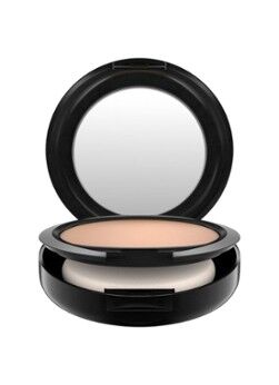 M·A·C Studio Fix Powder Plus Foundation - NW20