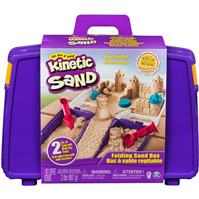 Kinetic Sand Koffer met kinetisch zand, 900 g, magisch zand, bruin, 5 vormen en 2 accessoires, speelgoed voor jongens en meisjes, 3 jaar Kinetic Sand Koffer met kinetisch zand, 900 g, magisch zand, bruin, 5 vormen en 2 accessoires, speelgoed voor jongens en meisjes, 3 jaar