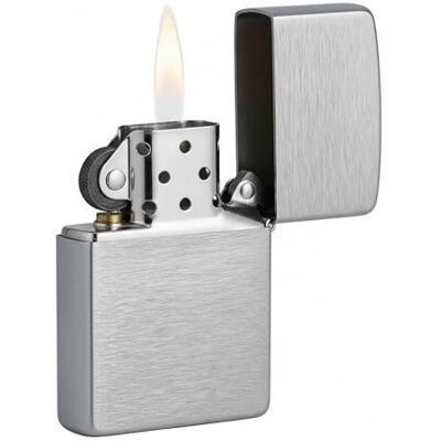 Zippo Benzineaansteker, standaard aansteker, chroom, geborsteld, standaard aansteker, zilverkleurig, 3,9 x 1,3 x 5,7 cm Zippo Benzineaansteker, standaard aansteker, chroom, geborsteld, standaard aansteker, zilverkleurig, 3,9 x 1,3 x 5,7 cm