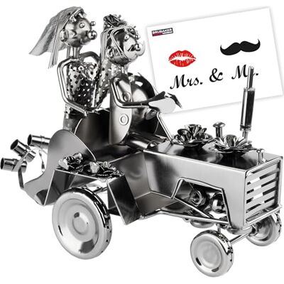 BRUBAKER Sculptuur voor huwelijksparen op tractor, decoratie van metaal met bloemen en ijzeren dozen, cadeau-idee voor bruiloft met cadeaukaart BRUBAKER Sculptuur voor huwelijksparen op tractor, decoratie van metaal met bloemen en ijzeren dozen, cadeau-idee voor bruiloft met cadeaukaart